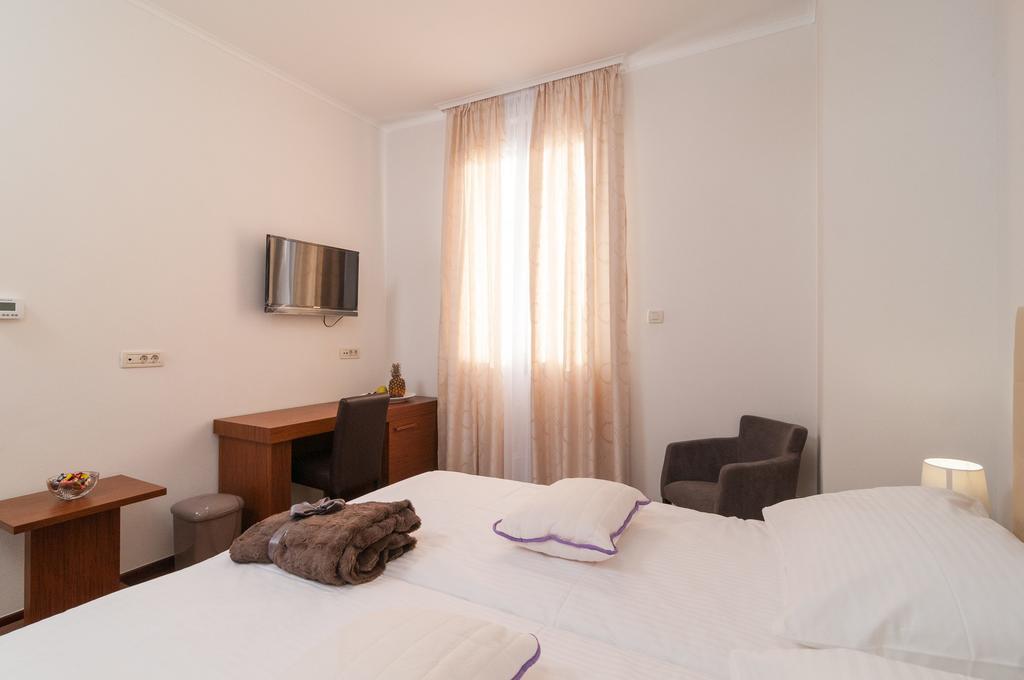 Luxury Rooms Near The Beach Split Exterior photo