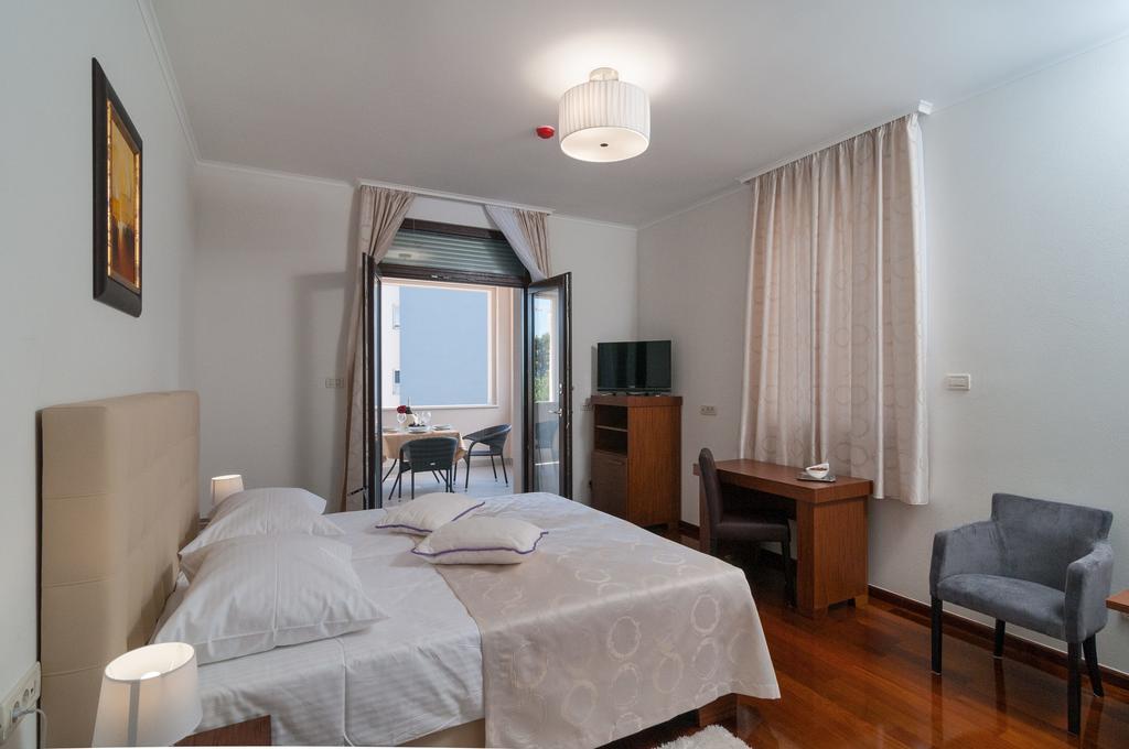 Luxury Rooms Near The Beach Split Exterior photo