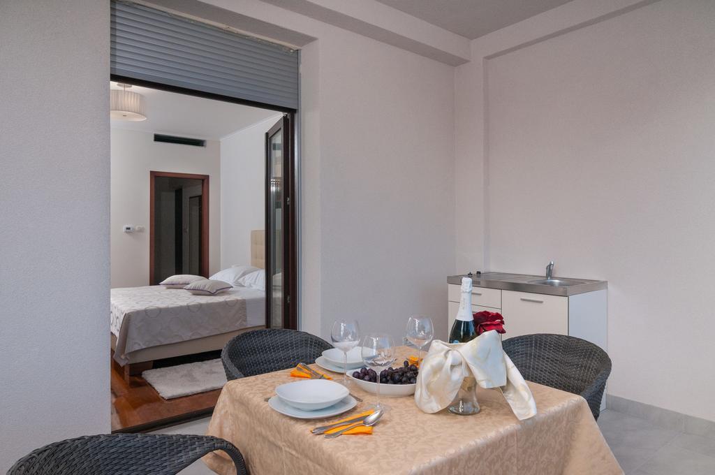 Luxury Rooms Near The Beach Split Exterior photo